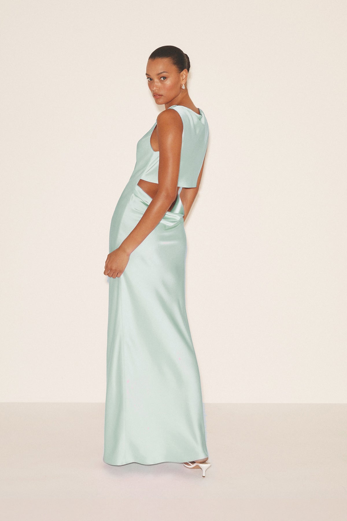 Roslyn Gown