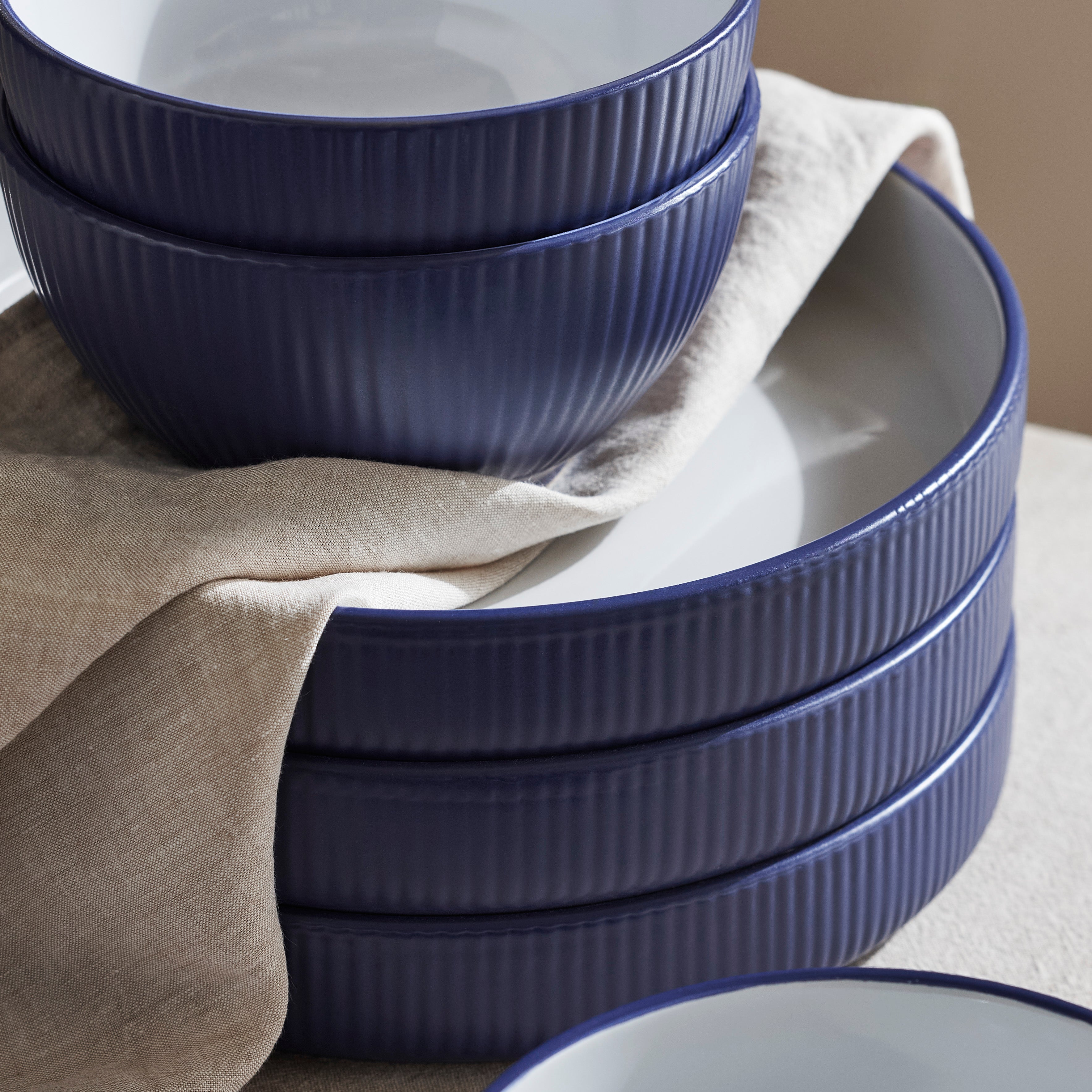 Monxrasso Stoneware Dinnerware Set - Dark Blue/White