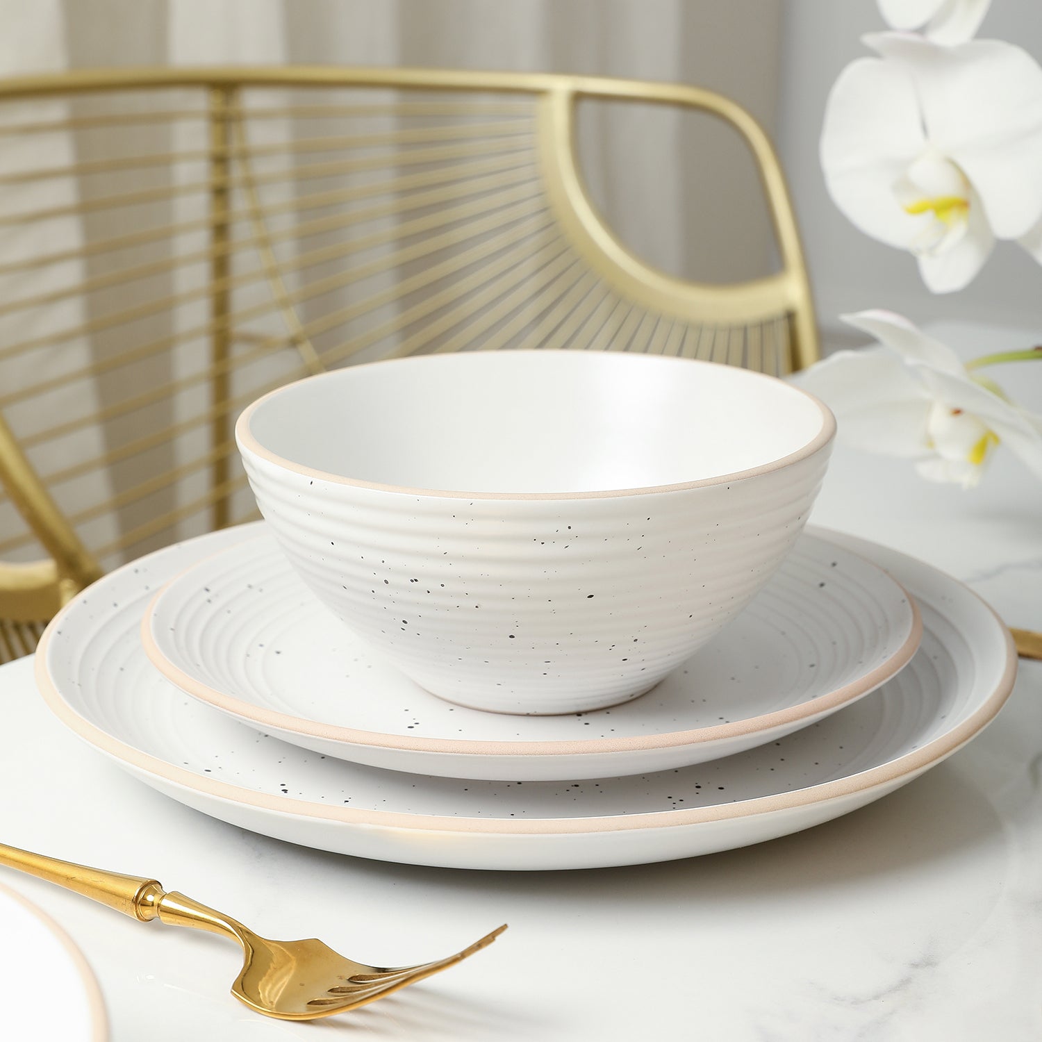 Monxra Stoneware Dinnerware Set - Off White