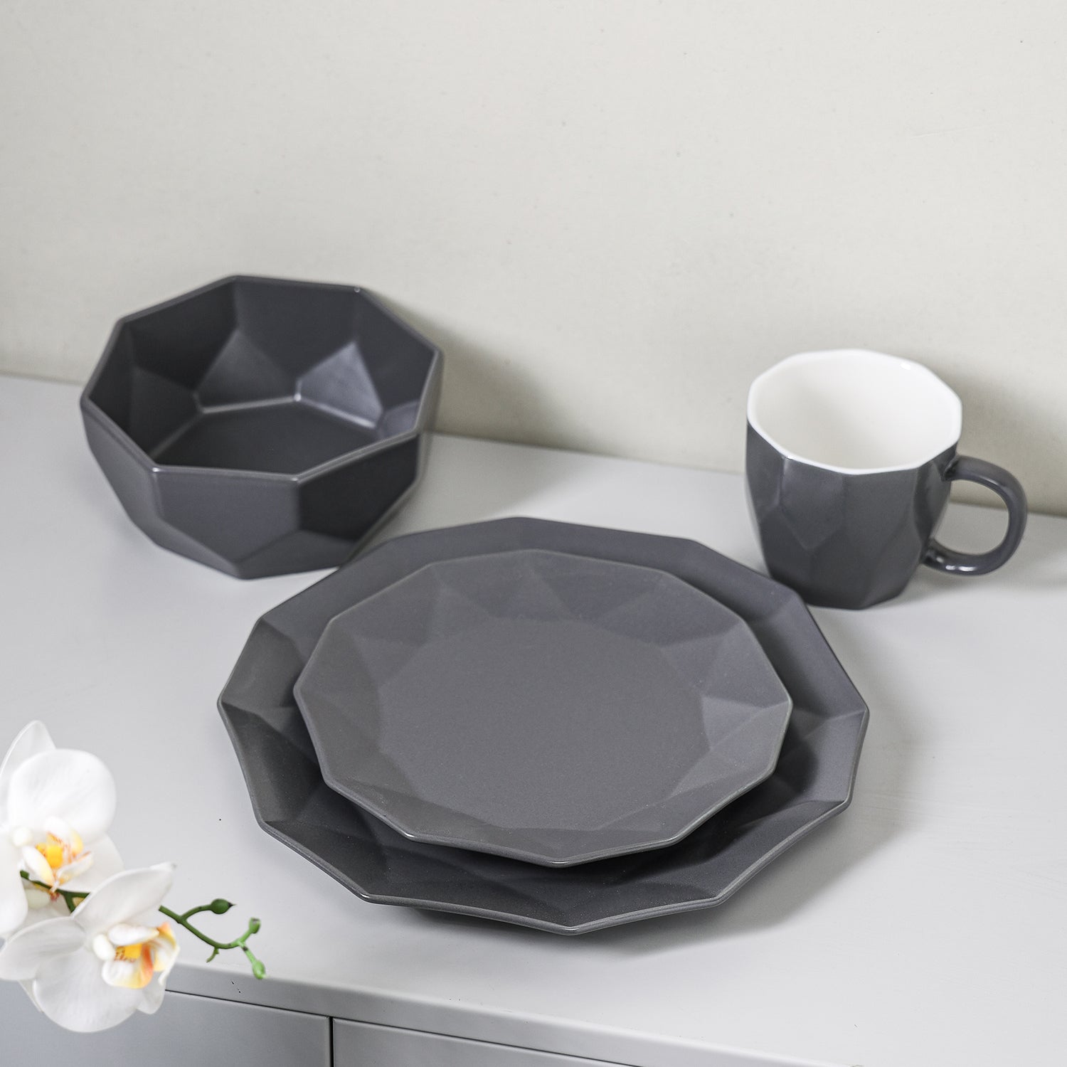 Monxra Porcelain Dinnerware Set - Grey