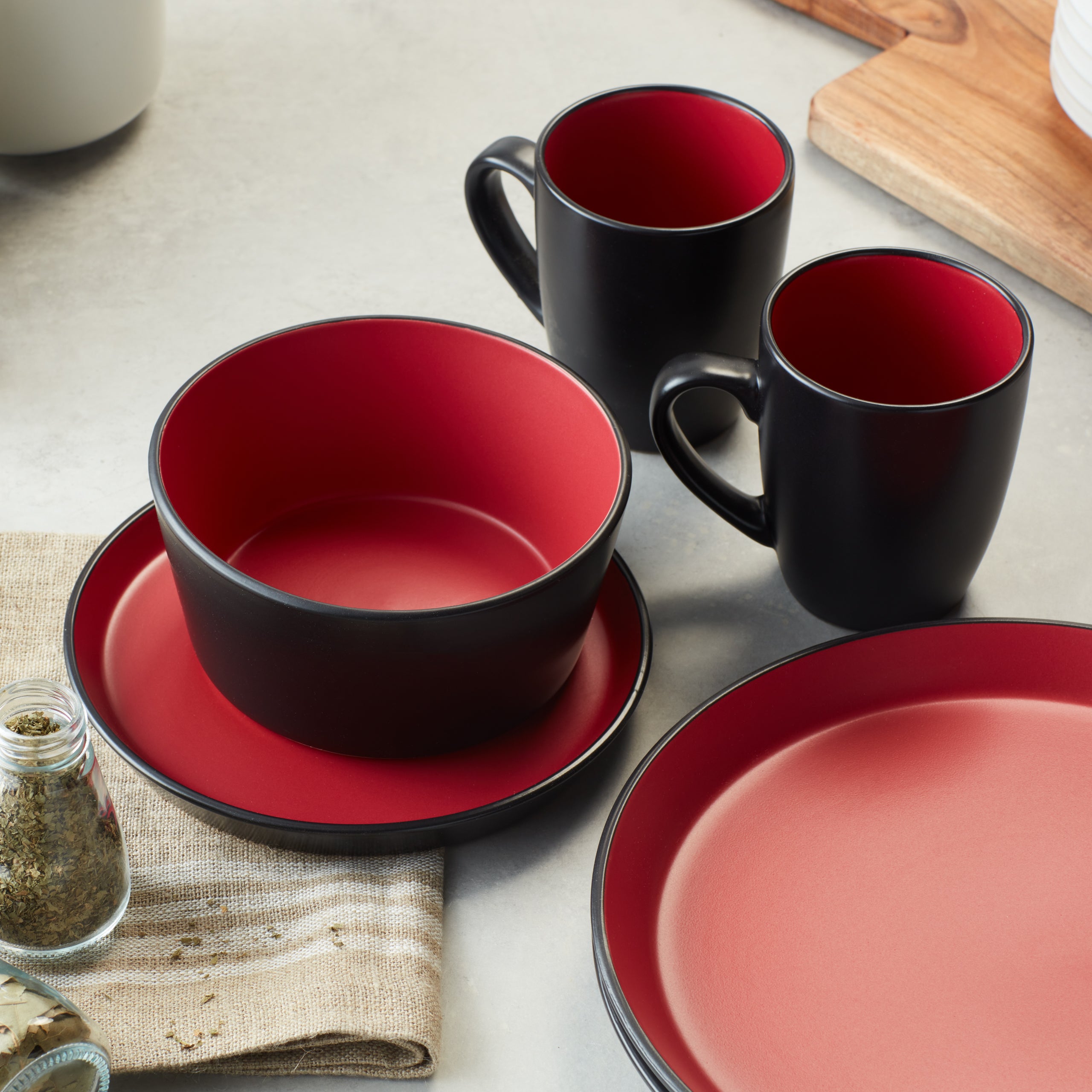 Monxra Stoneware Dinnerware Set - Red And Black