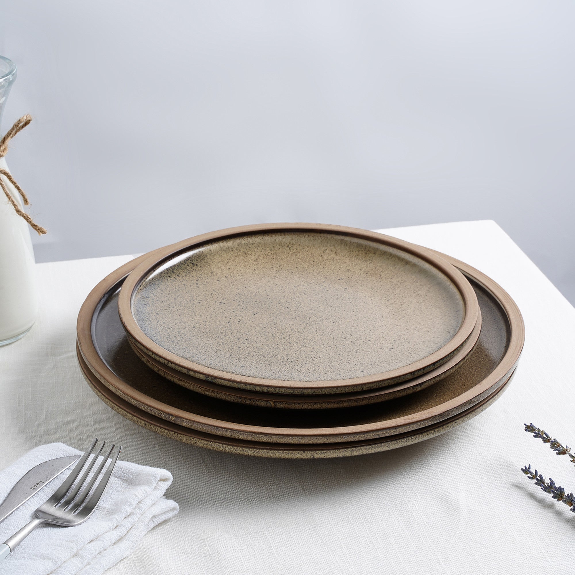 Monxra Stoneware Salad Plate - Green And Beige