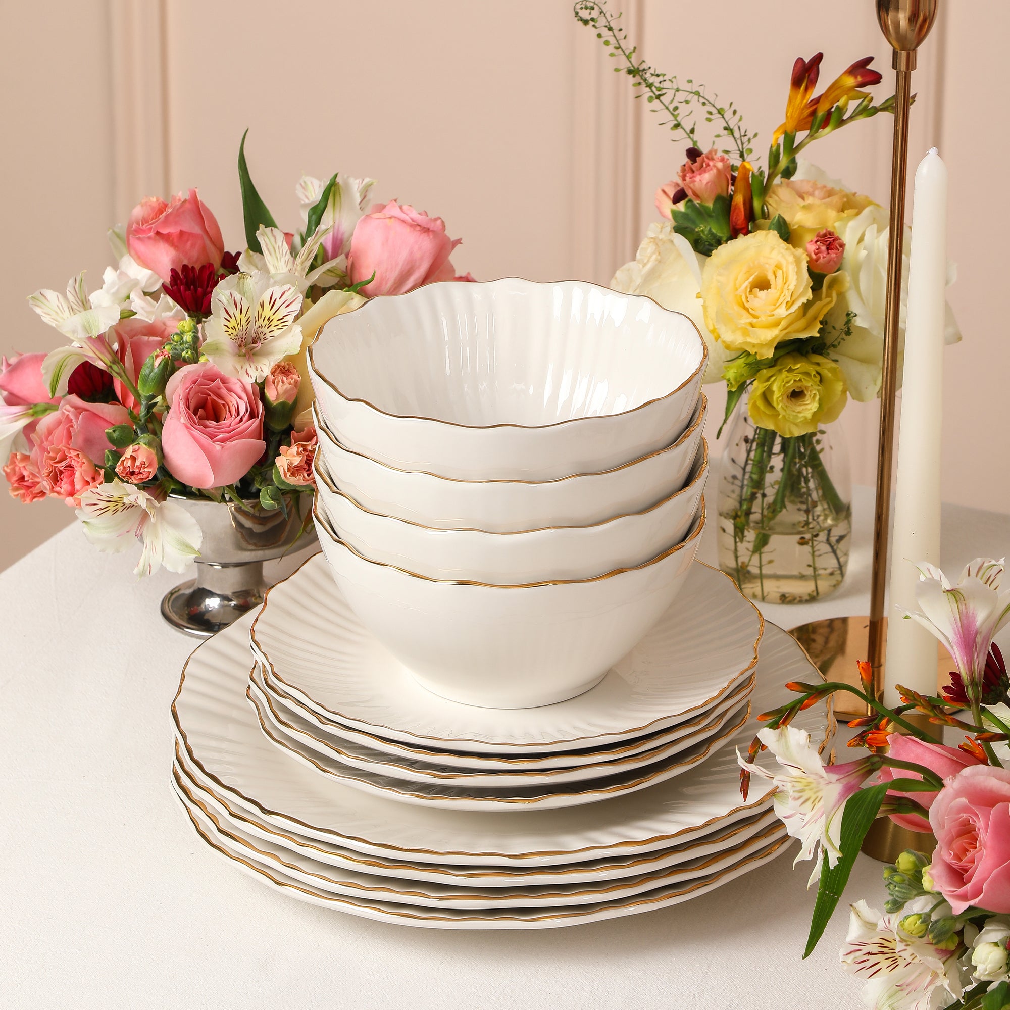 Monxra Porcelain Dinnerware Set - White and Gold