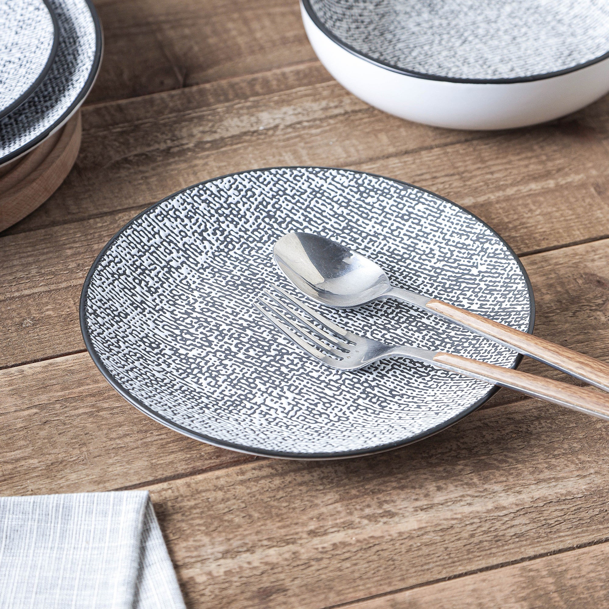 Monxra Stoneware Salad Plate - White And Black